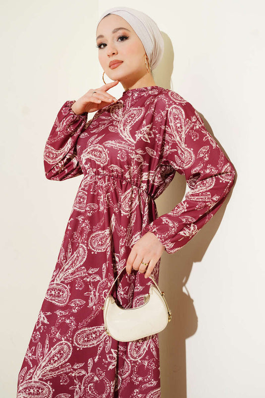 فستان بخصر مطاطي بنقشة بيزلي بلون خمري