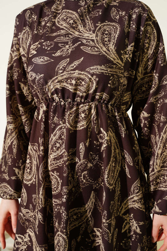 فستان بخصر مطاطي بنقشة بيزلي بني