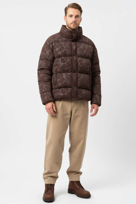 معطف رجالي منفوخ بنقشة بيزلي بني