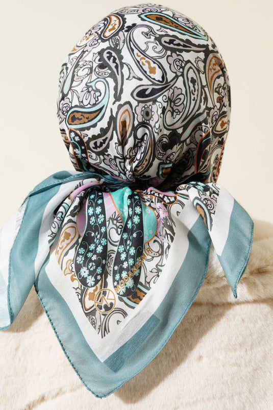 وشاح من القطن الناعم بنقشة بيزلي باللون الأخضر