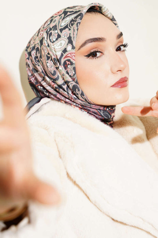 Paisley Patterned Soft Cotton Scarf Purple