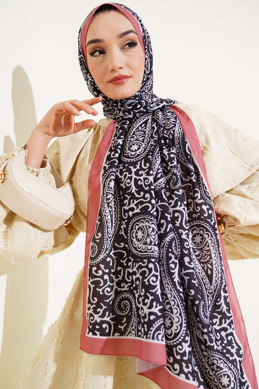 شال ناعم بنقشة بيزلي وردي باهت