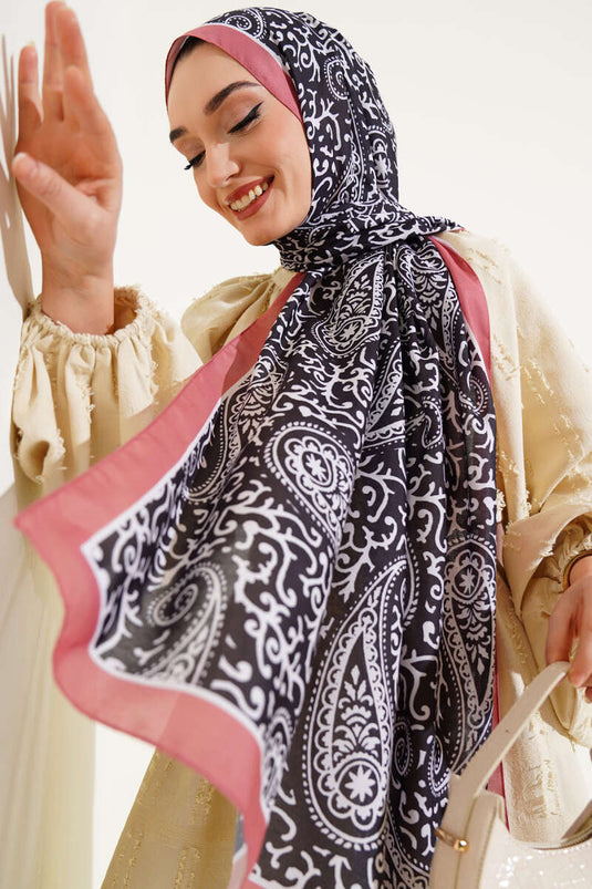 شال ناعم بنقشة بيزلي وردي باهت