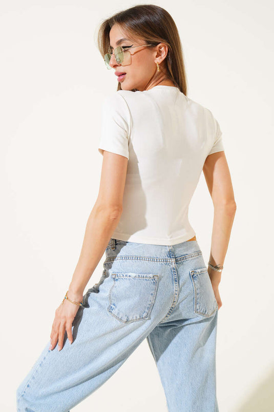 قميص قصير مطبوع عليه نخيل بلون البيج الفاتح