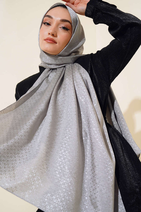 شال من القطن الجاكار باللون الرمادي