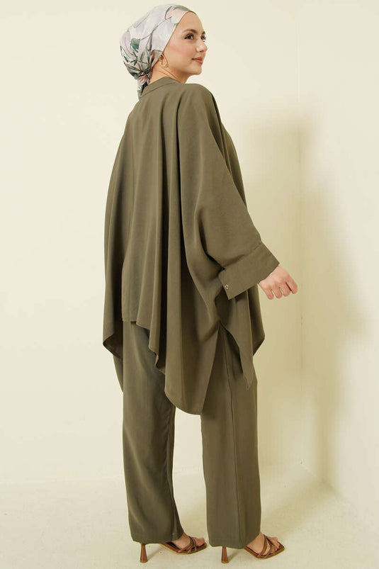 طقم بنطلون واسع من التنسل مزدوج باللون الزيتوني