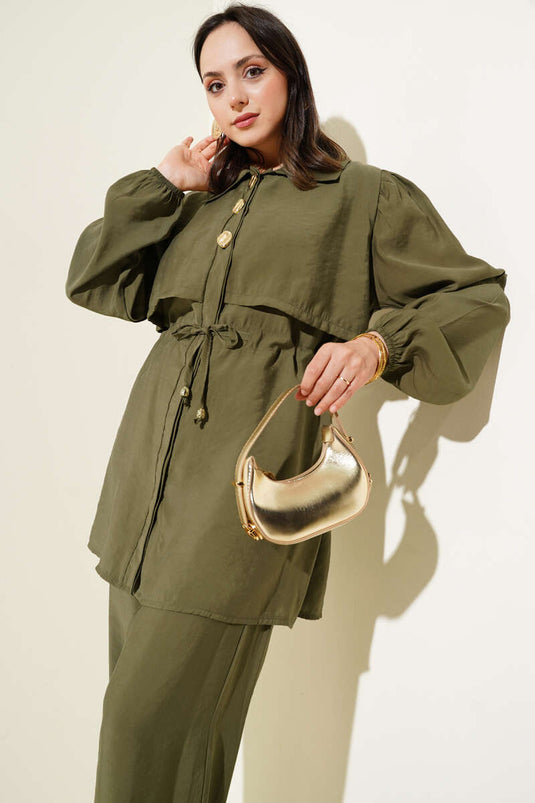 Costume deux pièces kaki avec détail à la taille et tunnel