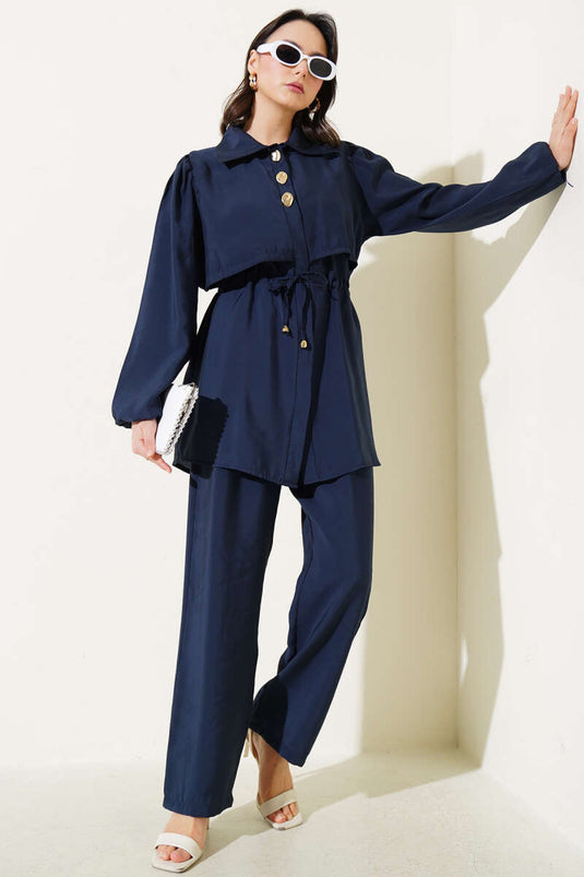 Maillot deux pièces bleu marine avec taille détaillée et tunnel