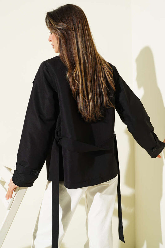 Kort manteljas met knopen en gedetailleerde stukken Zwart