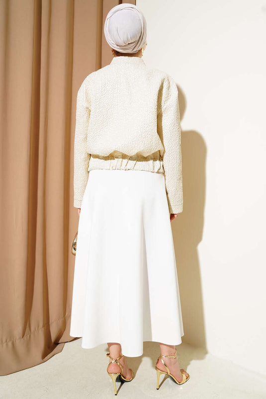 Parlak Kırışık Doku Kısa Ceket Bej