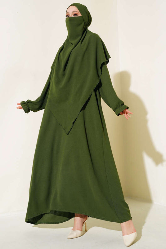 Wide, veiled abaya in khaki.