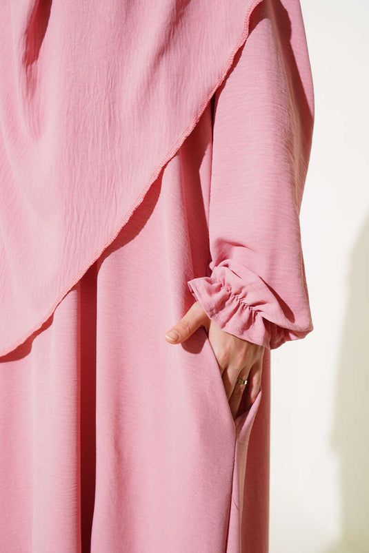 Verschleiertes breites Abaya-Pulver