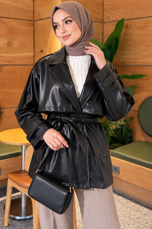 Schwarzer Leder-Trenchcoat Mit Schulterklappen Und Cape