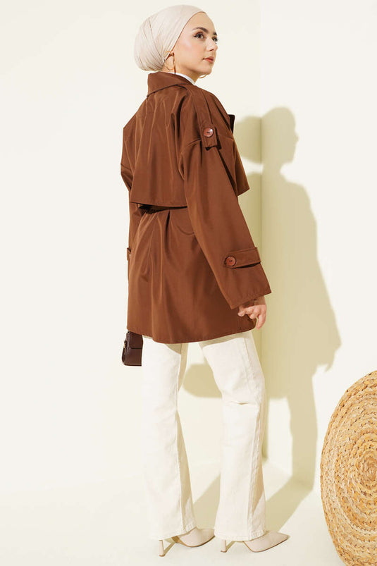 معطف ترنش بني بتفاصيل كتفي