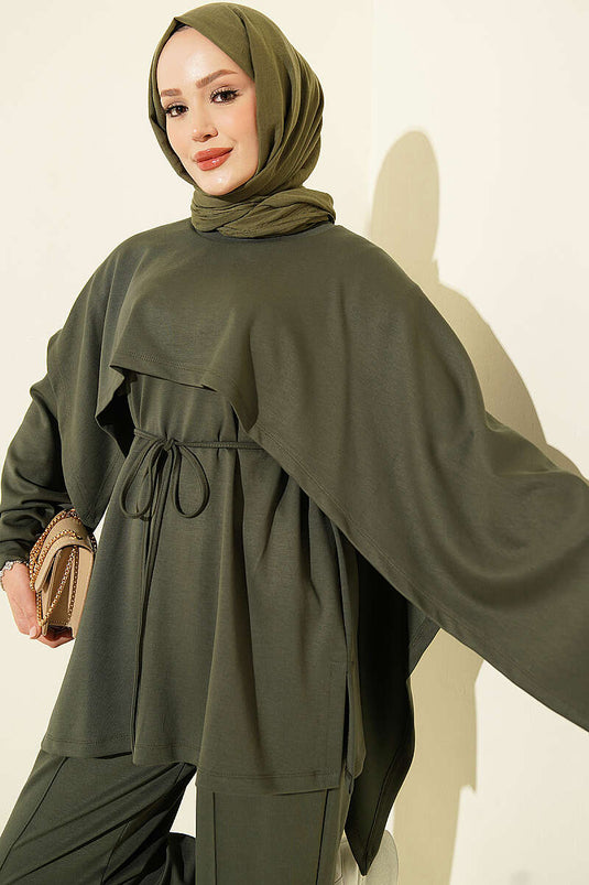 Ensemble Deux Pièces En Modal Avec Capuche Et Détail Cape En Kaki