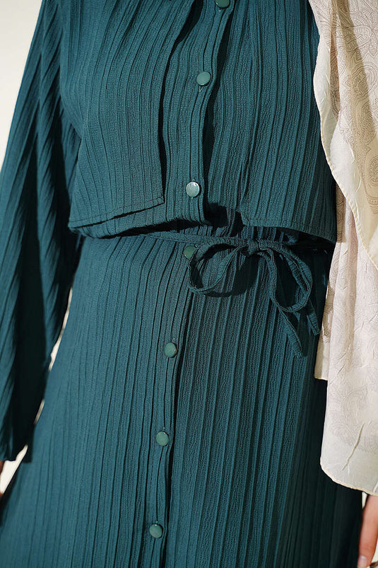 Camicia Con Fiocco Verde Smeraldo E Mantella