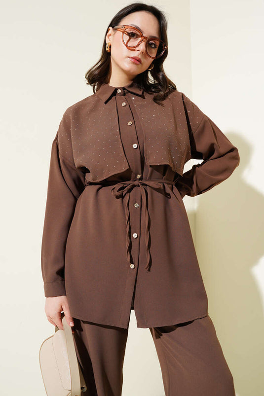 Costume deux pièces marron avec ceinture en corde et cape Stoned