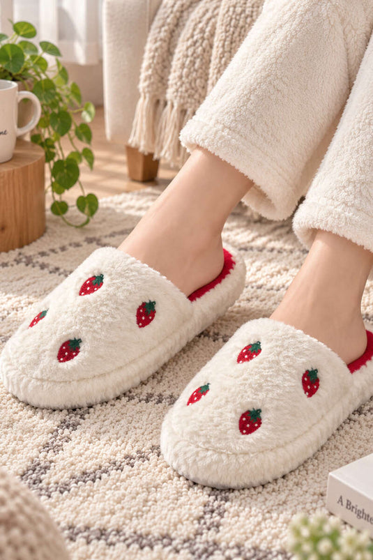 Peluş Figürlü Ev Terliği Çilek