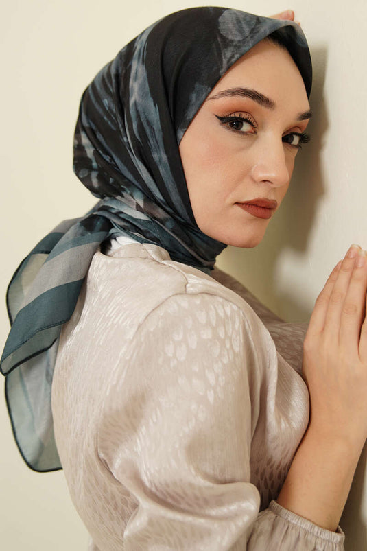 Five Pattern Lina Scarf Emerald