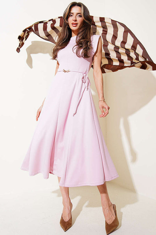 Robe ceinturée en corde avec détails de perles rose