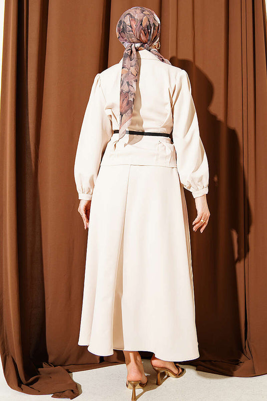 Ensemble double jupe avec ceinture et détails de plumes beige