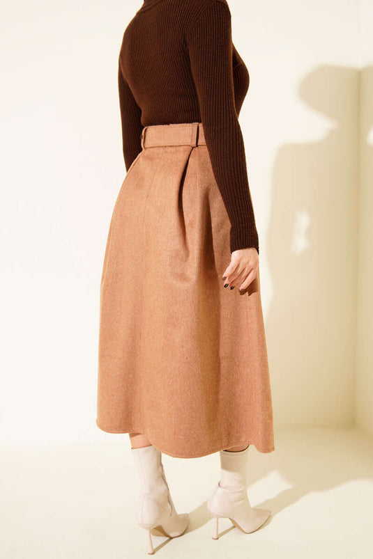 Gonna svasata in cashmere con dettagli a pinces Latte