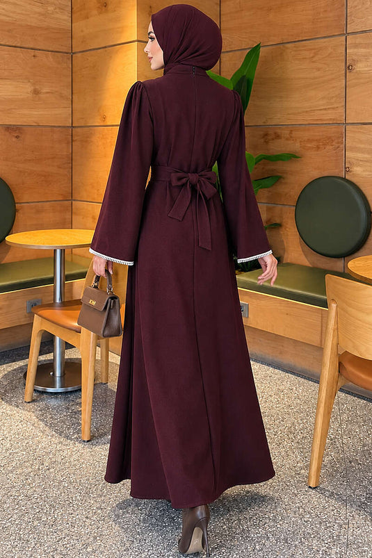 Vestido Púrpura Con Detalles De Encaje Con Flecos