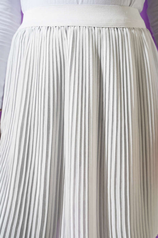 Shirt Hem Undershirt with Pile Detail White