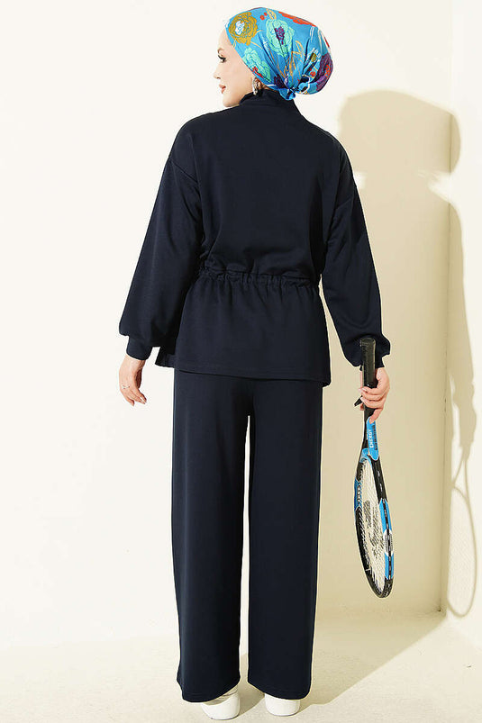 Completo Due Pezzi Con Pizzo E Dettagli In Pile Blu Navy