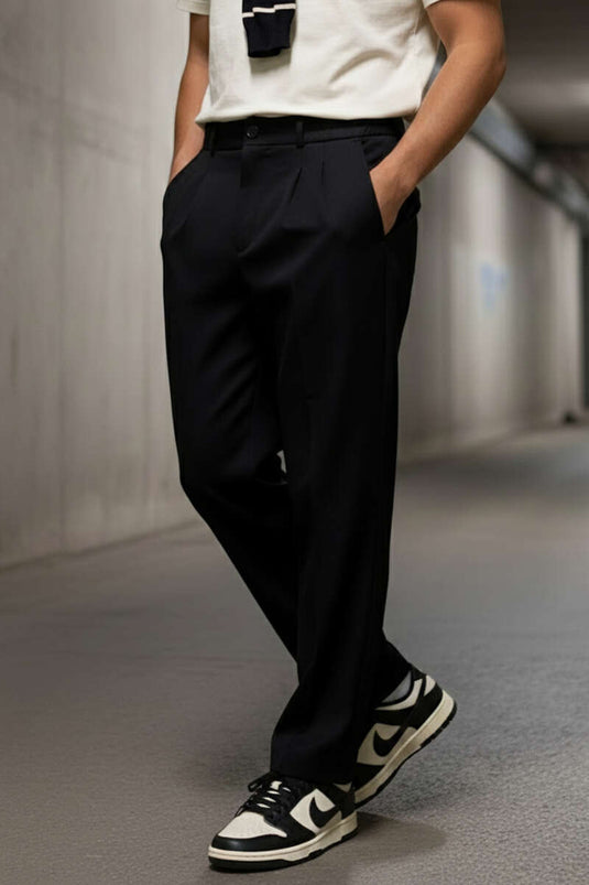 Met zakken en elastische tailleband losse herenbroek zwart