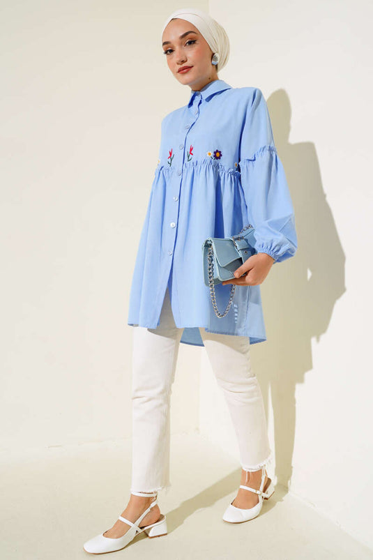 قميص مطوي الأزهار المطرزة الجليد الأزرق