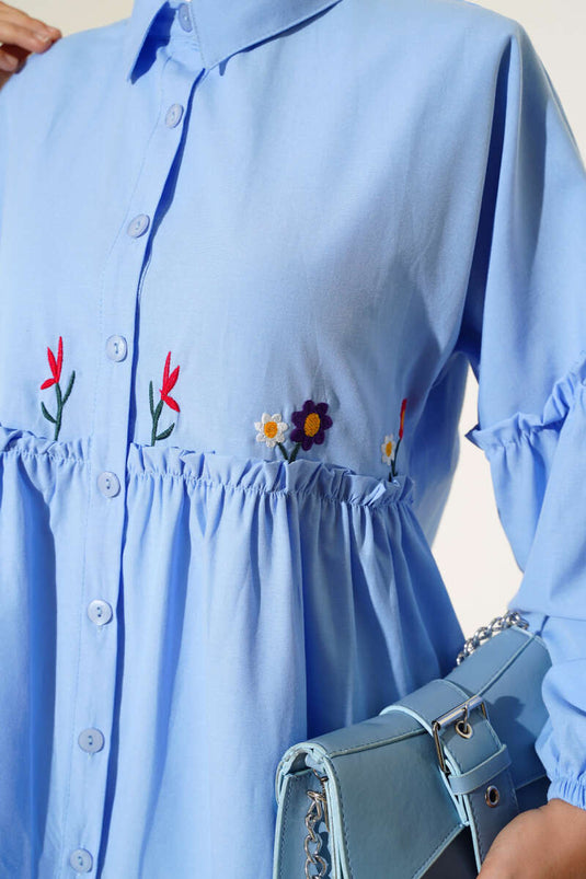 قميص مطوي الأزهار المطرزة الجليد الأزرق