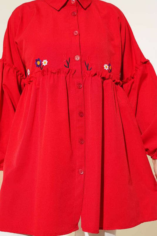 Chemise plissée brodée de fleurs rouge