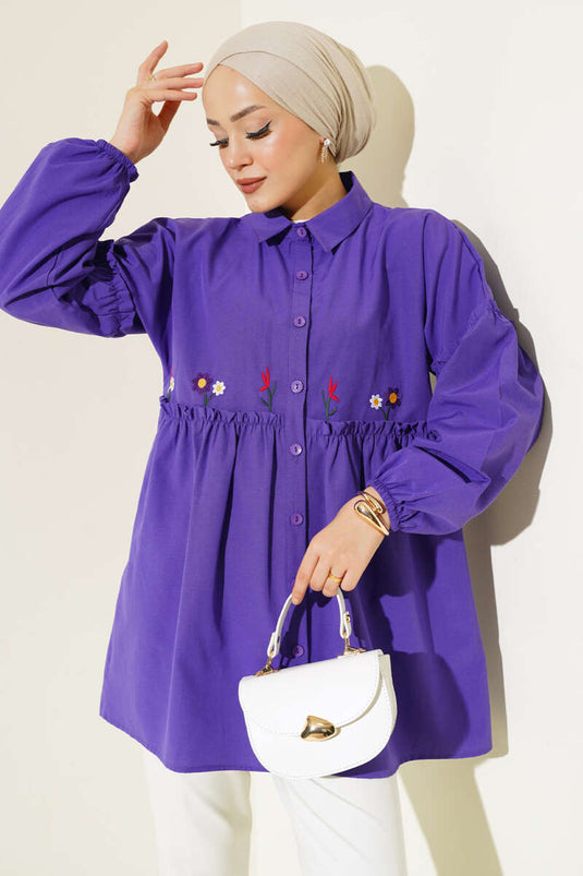 قميص مطوي مطرز بالزهور باللون الأرجواني