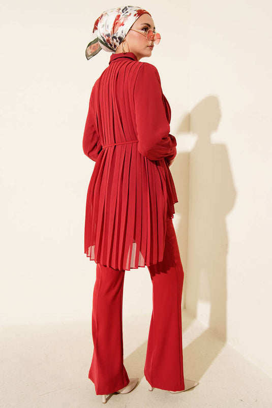 Ensemble deux pièces en mousseline plissée et boutonnée bordeaux