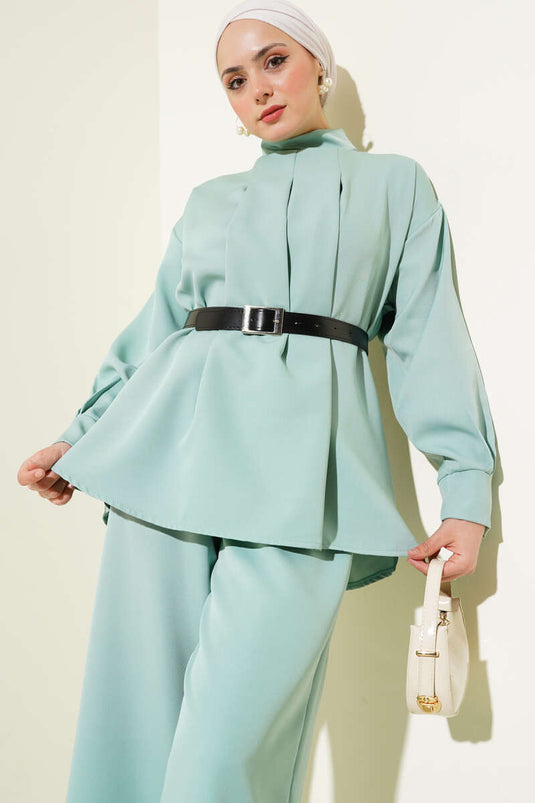 طقم كاجوال من قطعتين مطوي وحزام بلون النعناع