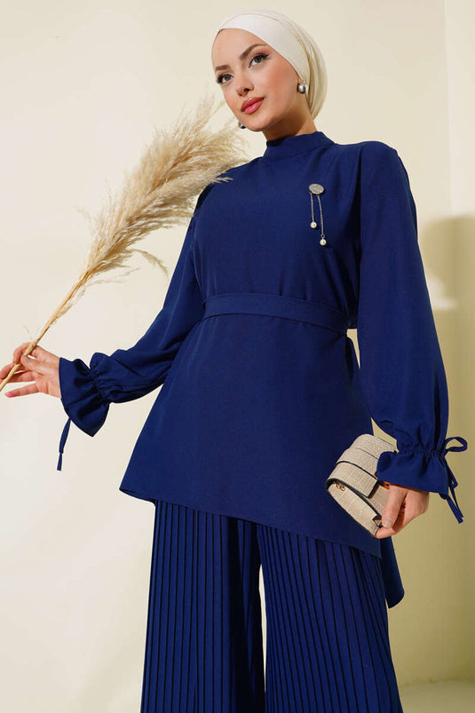 Navy Blue Two-Piece Set with Pleated Pants