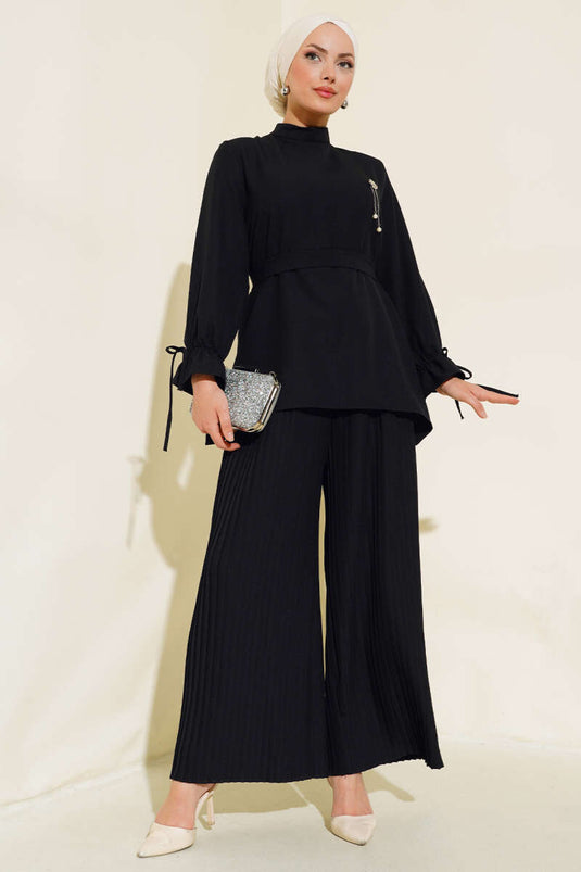 Black Two-Piece Set with Pleated Pants