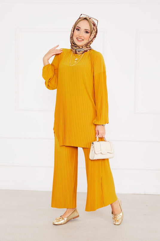 Pleated Relaxed Fit Hijab Two-Piece Set Mustard