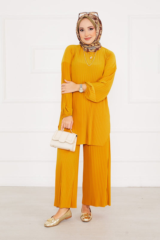 Pleated Relaxed Fit Hijab Two-Piece Set Mustard