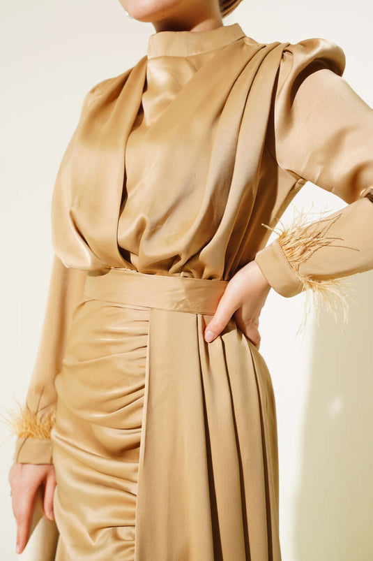 Piliseli Tüylü Manşet Elbise Latte