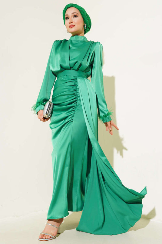 Plissiertes Kleid mit Federmanschetten Grün