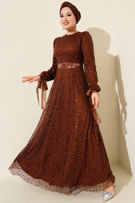 Funkelndes Pailletten-Abendkleid in Braun