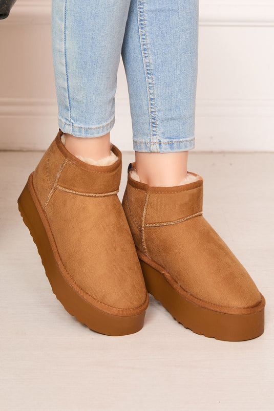 Bottes à plateforme avec semelle doublée de fourrure, beige