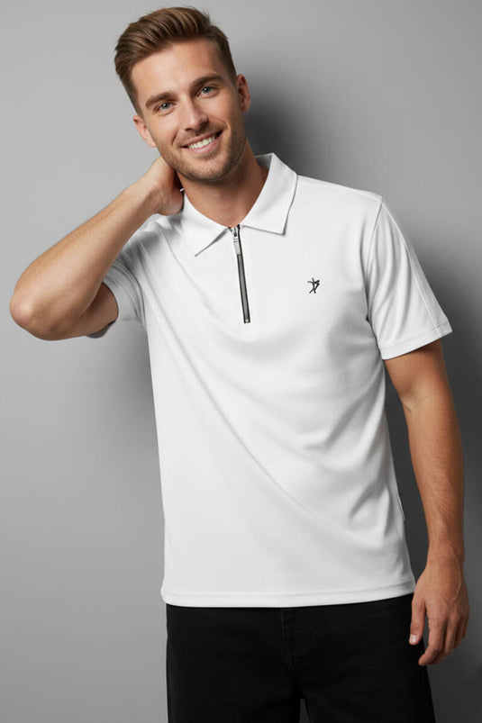 T-shirt homme blanc à col polo avec écusson