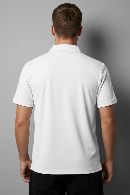T-shirt homme blanc à col polo avec écusson