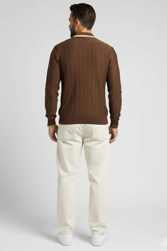 سويت شيرت رجالي بأكمام طويلة وياقة بولو مزينة باللون البني