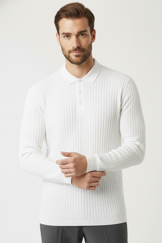 قميص رجالي بياقة بولو وأكمام طويلة بلون عاجي