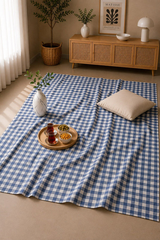 Nappe à motif à carreaux bleu marine