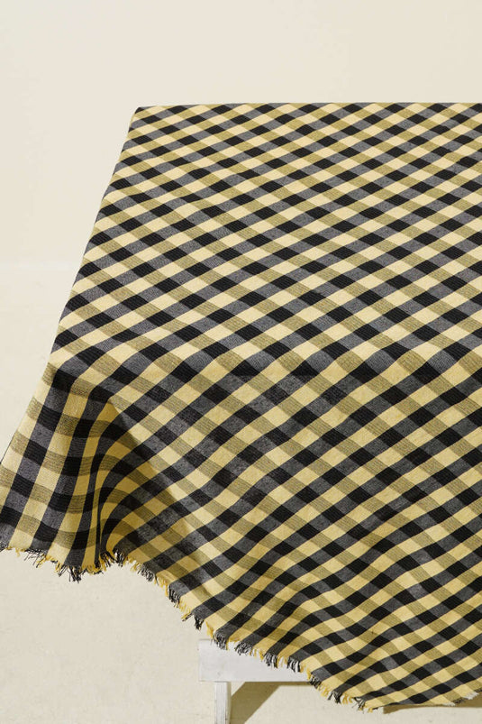 Couverture de pique-nique à carreaux jaunes